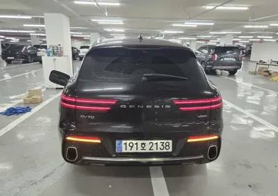 Genesis GV70