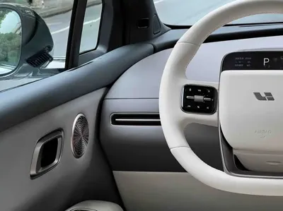 Li Auto 理想i6