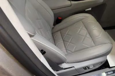Volvo EM90