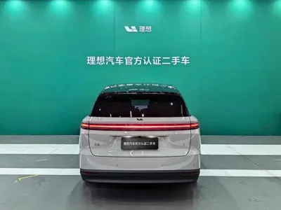 Li Auto 理想i8
