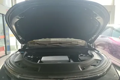 Li Auto L9