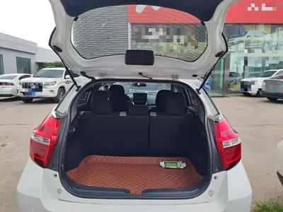 Toyota Yaris L