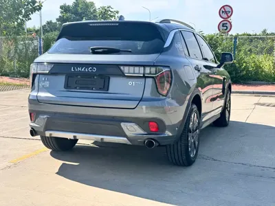 Lynk & Co 01 EM-P