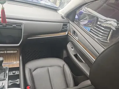 Roewe RX8
