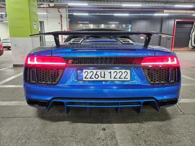 Audi R8