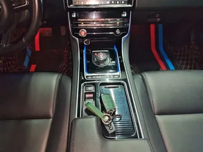 Jaguar XEL