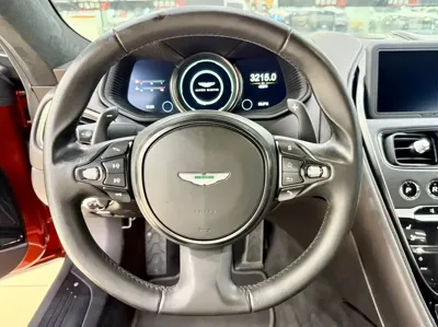 Aston Martin DB11