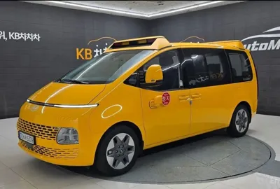 Hyundai Staria