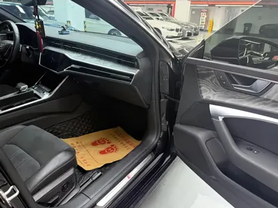Audi A7L