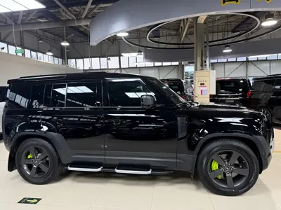 Land Rover Defender