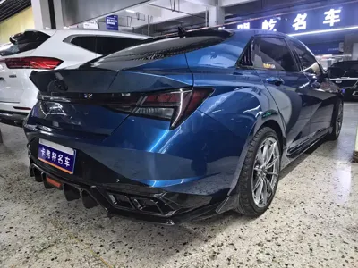Hyundai Elantra