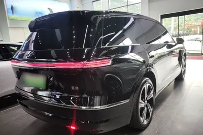 Nio ES8
