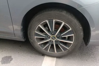 Roewe i5