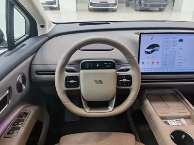 Li Auto 理想i8
