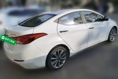 Hyundai Elantra (5th Generation