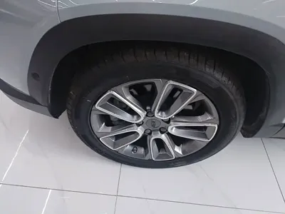 Geely ICON