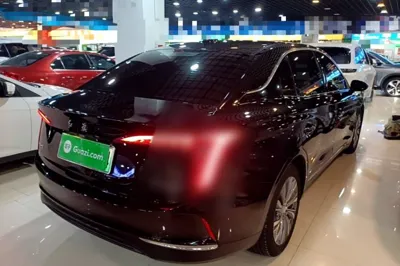 Hongqi E-QM5