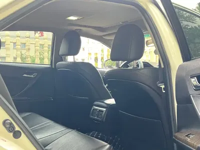 Toyota Reiz