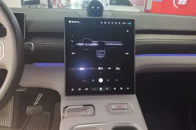 Nio EC6