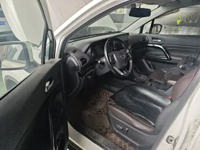 GAC Motor Trumpchi GS4