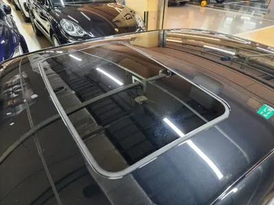 Jaguar XJ-6