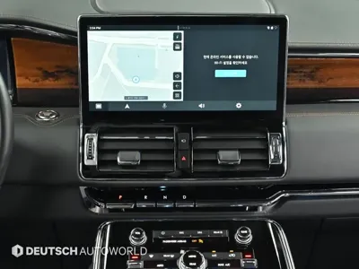 Lincoln Navigator