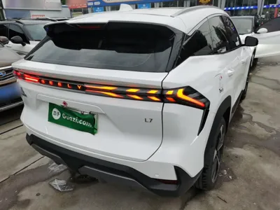 Geely Galaxy L7