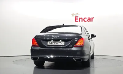 Genesis EQ900