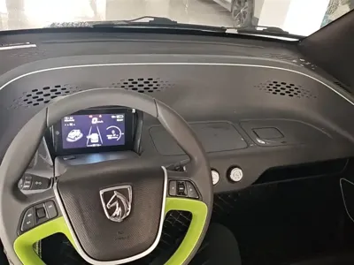 Baojun E100