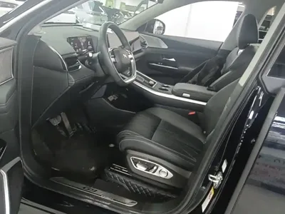 Xpeng G9