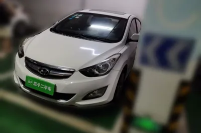 Hyundai Elantra (5th Generation
