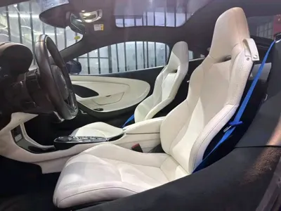 McLaren GT
