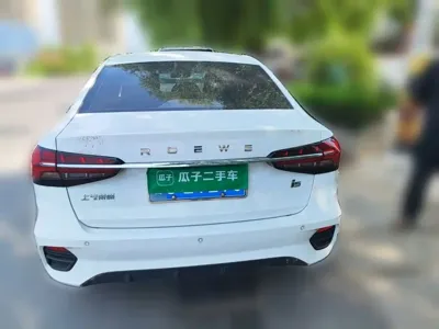 Roewe i5