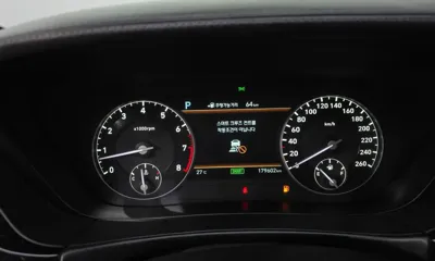 Genesis EQ900