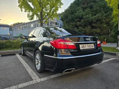 Hyundai Genesis