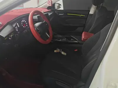 Roewe i5