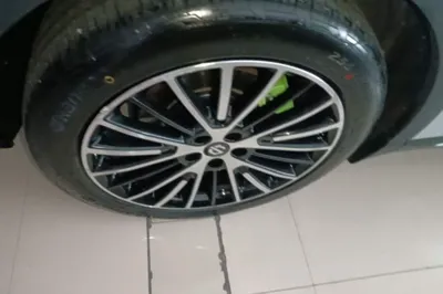 Leapmotor C11