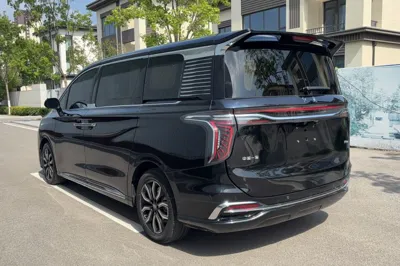 Hongqi HQ9