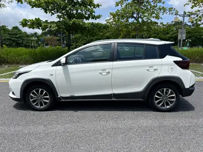 Toyota Yaris L