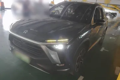 Nio ES8