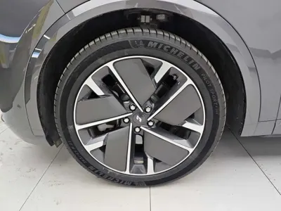 Li Auto Li L8