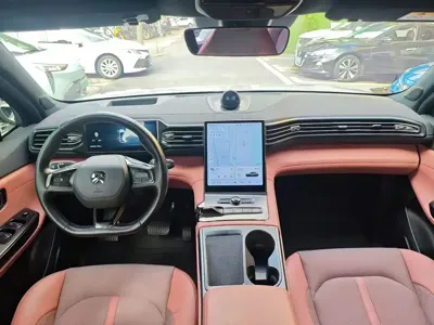 Nio EC6