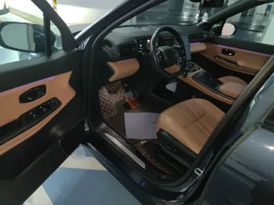 Nio ES8