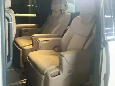 Li Auto Li MEGA