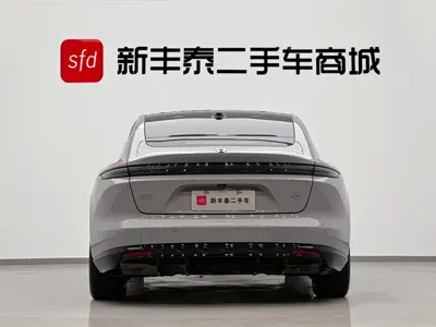 Nio ET5
