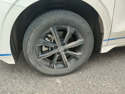 BYD e2