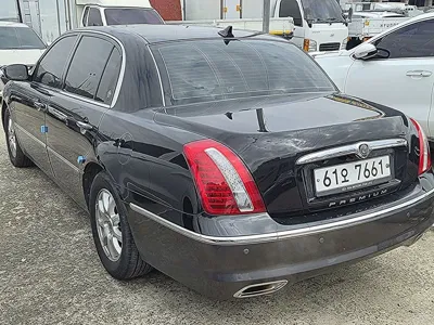 Kia Opirus