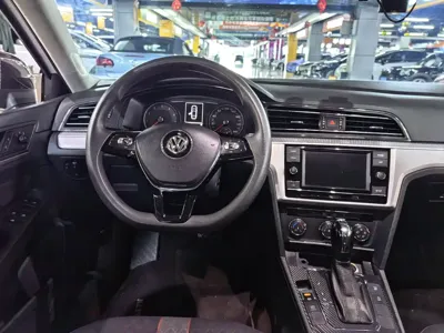 Volkswagen Lamando