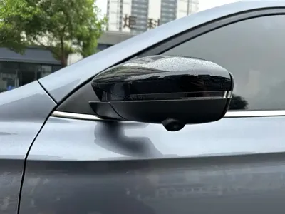 Roewe i5