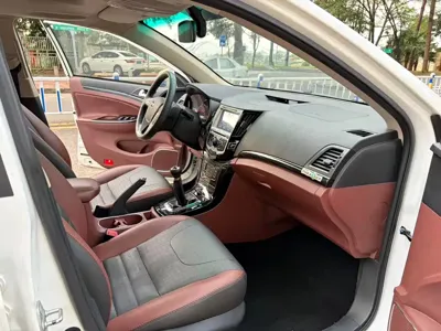 BYD Surui